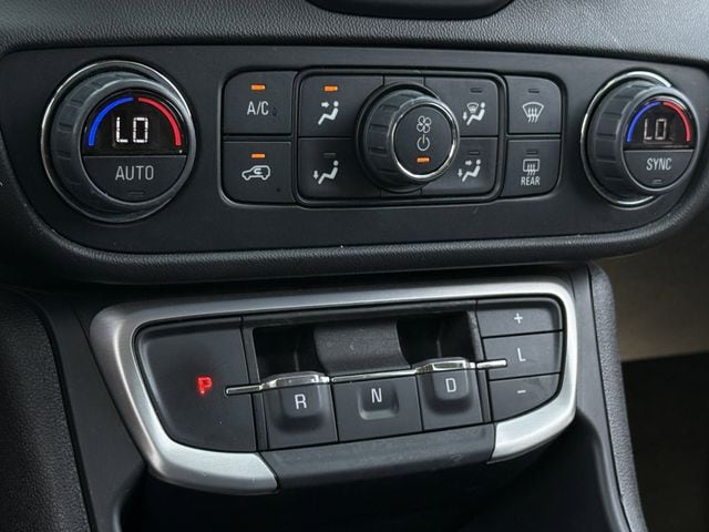 Used 2024 Ebony Twilight Metallic GMC SLT image 19