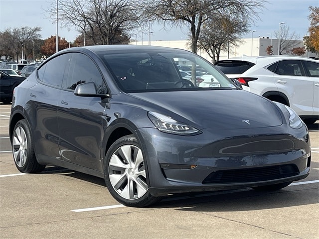 Used 2023 Tesla Model Y Long Range with VIN 7SAYGDEE7PA035284 for sale in Northfield, Minnesota