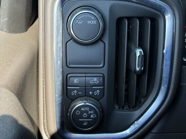 Used 2020 Black Chevrolet LTZ image 20