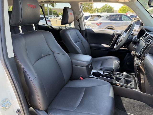 Used 2020 Super White Toyota Venture image 25
