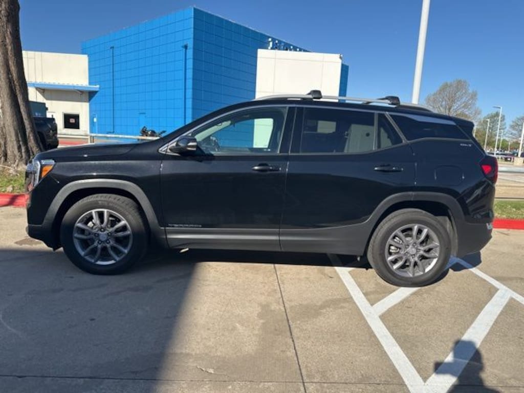 Used 2024 GMC Terrain SLT SUV