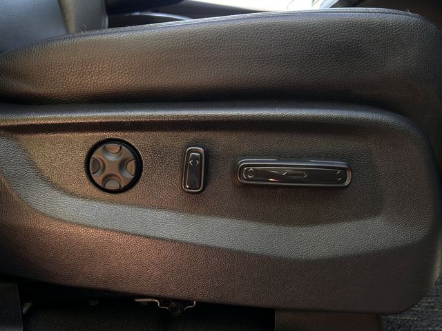 Used 2025 Modern Steel Metallic Honda EX-L image 30