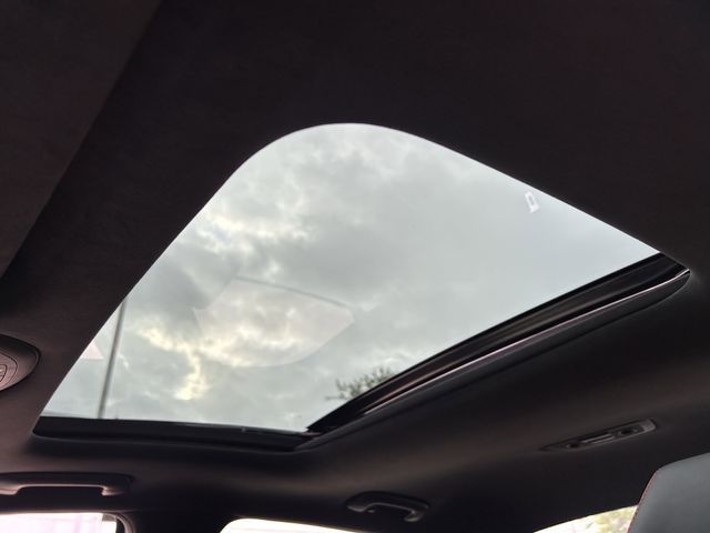 Used 2024 Bond Silver Genesis 3.3T Sport Advanced image 29