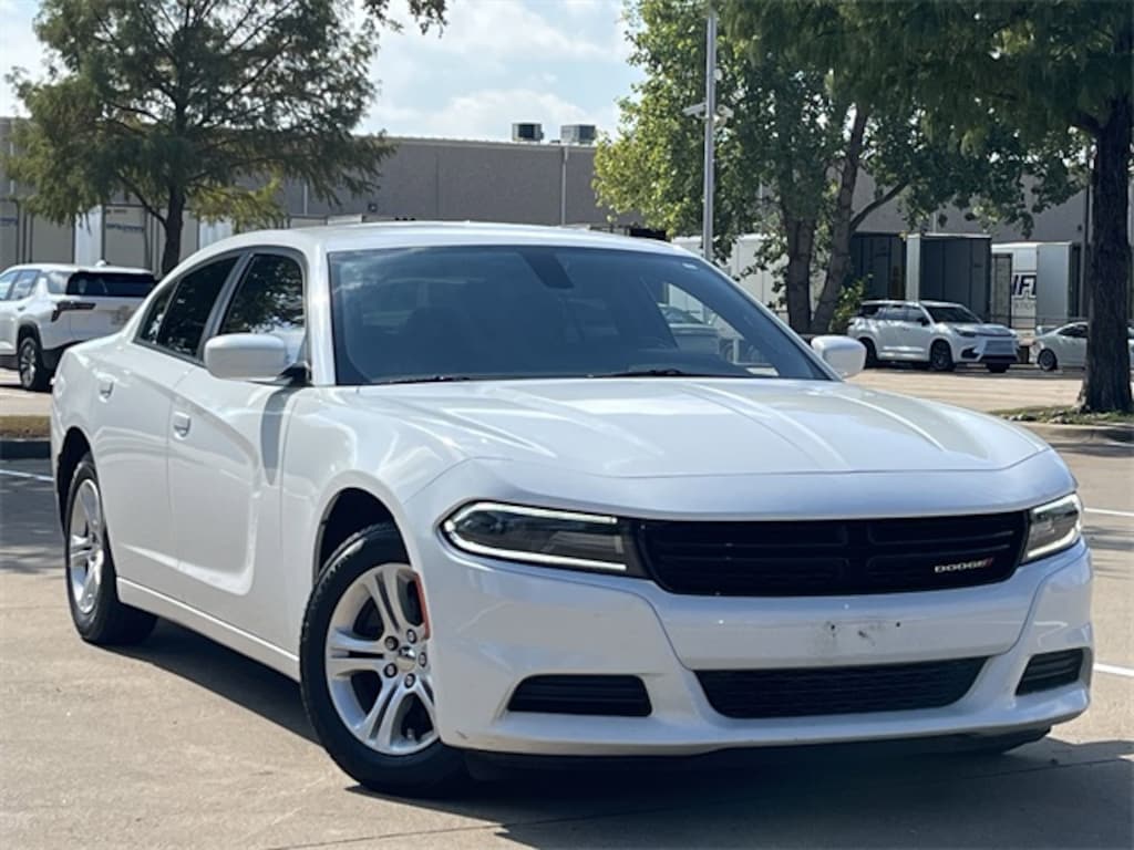 Used 2019 Dodge Charger SXT Sedan