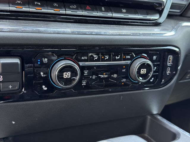 Used 2023 Iridescent Pearl Tricoat Chevrolet High Country image 18