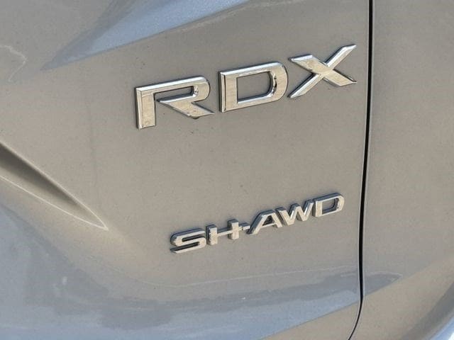 Used 2026 Solar Silver Metallic Acura Advance Package image 8