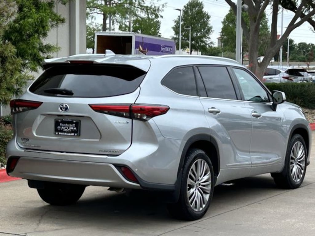 Used 2021 Toyota Highlander Hybrid Platinum SUV
