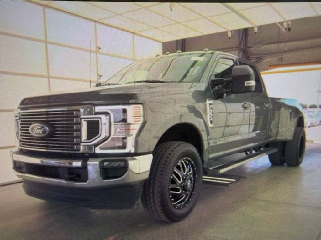Used 2022 Ford F-350 Lariat Truck Crew Cab