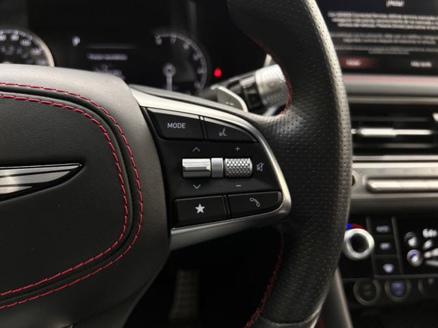 Used 2024 Bond Silver Genesis 3.3T Sport Advanced image 16