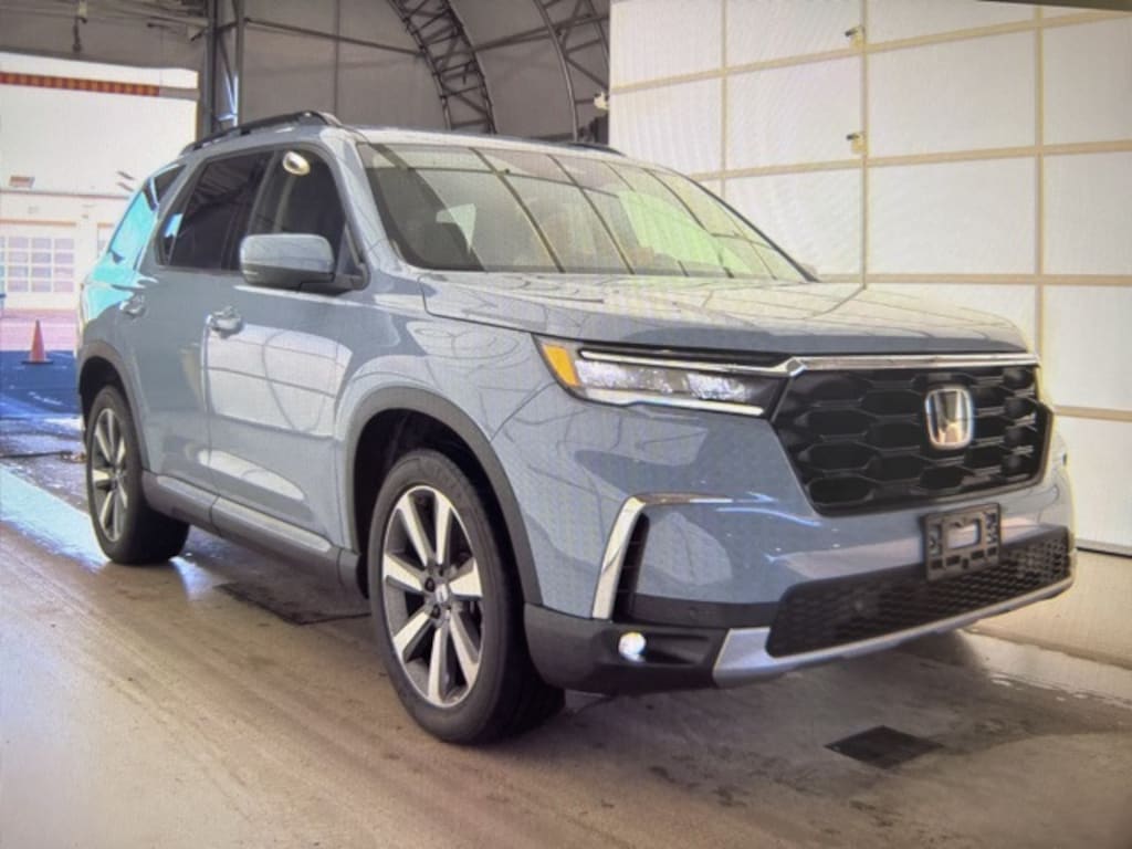 Used 2024 Honda Pilot Touring SUV
