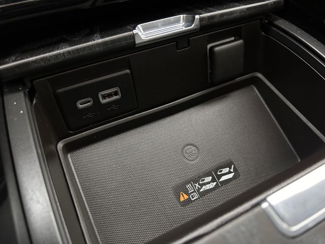 Used 2021 Onyx Black GMC Denali image 21