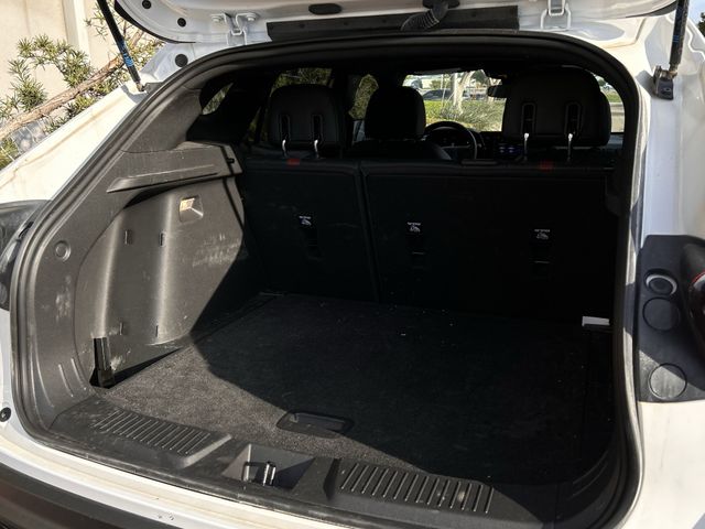 Used 2024 Summit White Chevrolet 2RS image 33