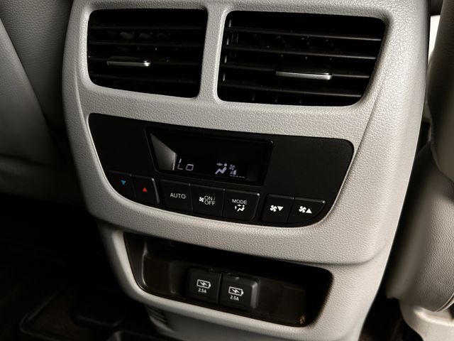 Used 2020 Lunar Silver Metallic Acura 3.5L image 31