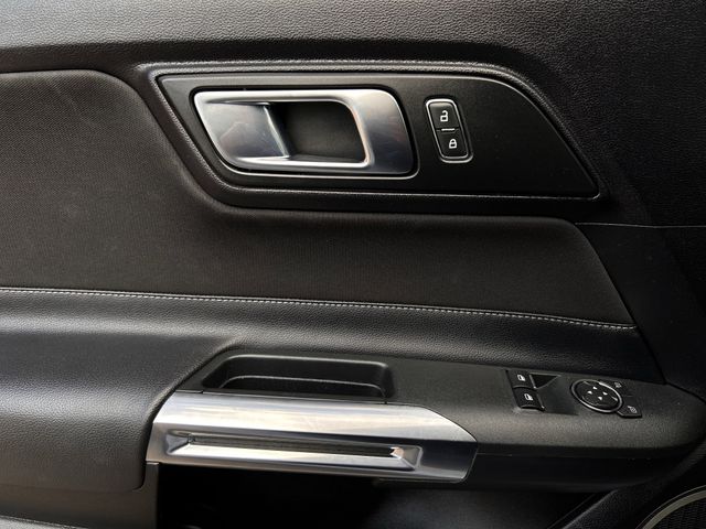 Used 2019 Oxford White Ford Ecoboost image 23