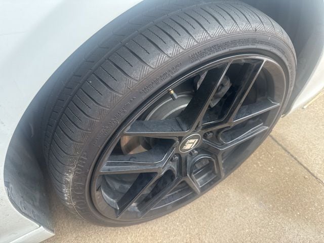 Used 2021 Platinum White Pearl Acura Technology Package image 7