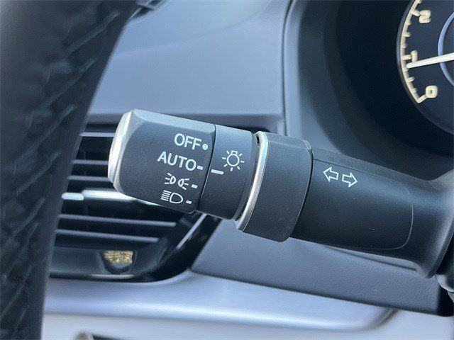 New 2026 Platinum White Pearl Acura Technology Package image 25