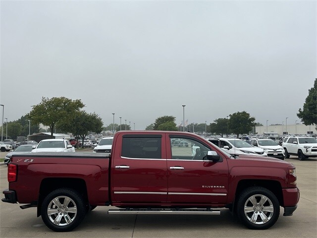 2018 Chevrolet Silverado 1500 LT photo 3