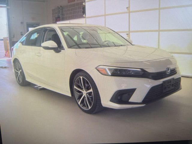 2023 Honda Civic Touring CVT's photo
