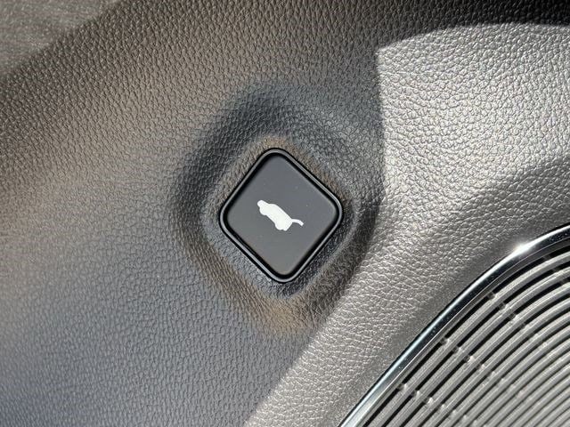 New 2026 Platinum White Pearl Acura SH-AWD Technology Package image 22