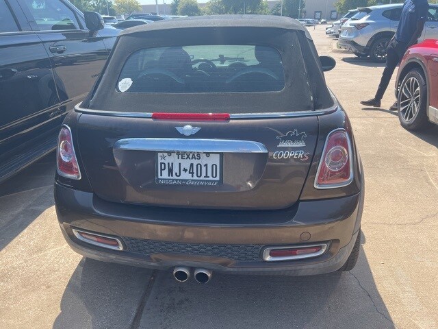 2011 Mini Cooper Base Convertible photo 3