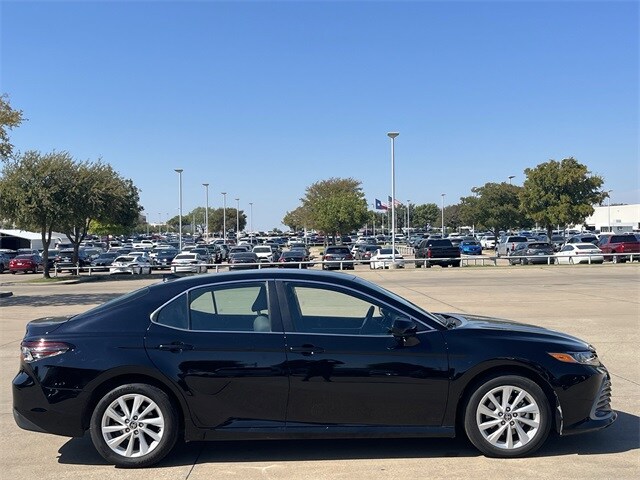 2024 Toyota Camry LE photo 3