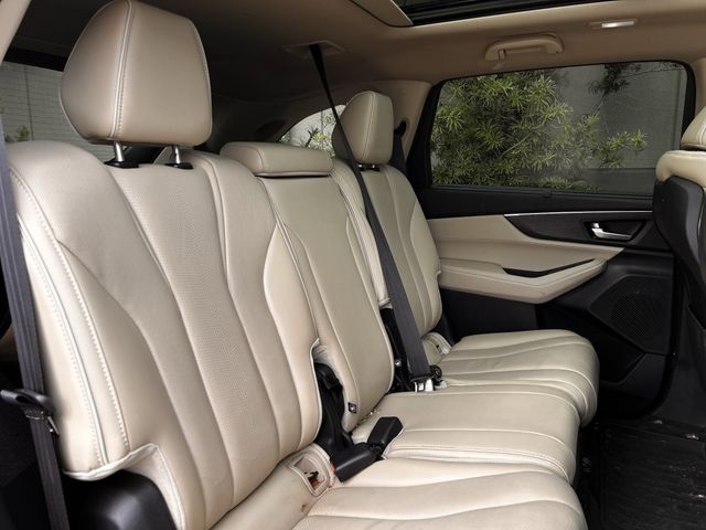 Certified Used 2024 Platinum White Pearl Acura Advance image 30