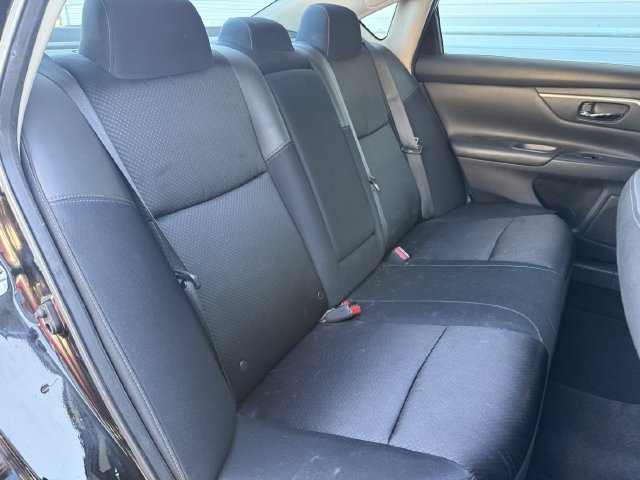 Used 2017 Super Black Nissan 2.5 SR image 27