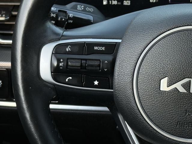 Used 2023 Wolf Gray Kia SX-Prestige image 13