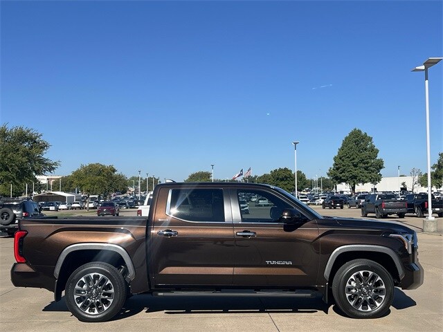 2025 Toyota Tundra Limited photo 3