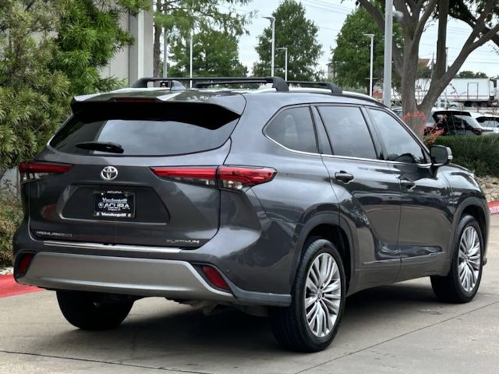 Used 2022 Toyota Highlander Platinum SUV