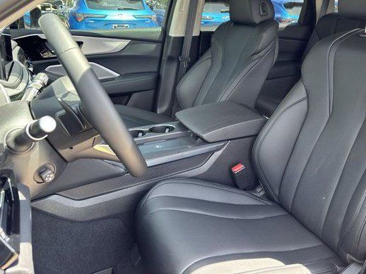 New 2026 Platinum White Pearl Acura SH-AWD image 24