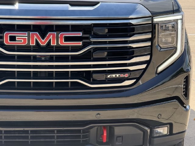 Used 2024 Onyx Black GMC AT4 image 8