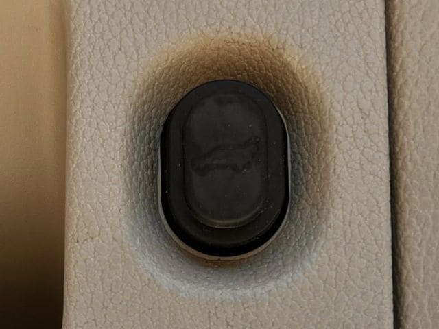 Used 2019 Dark Sapphire Blue Metallic GMC Denali image 34