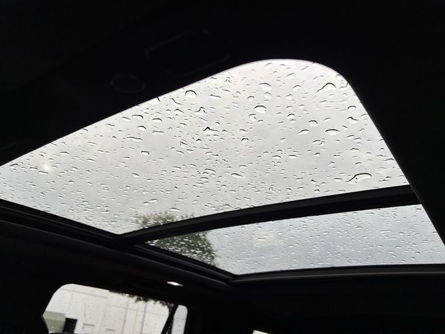 Used 2021 Onyx Black GMC Denali image 28