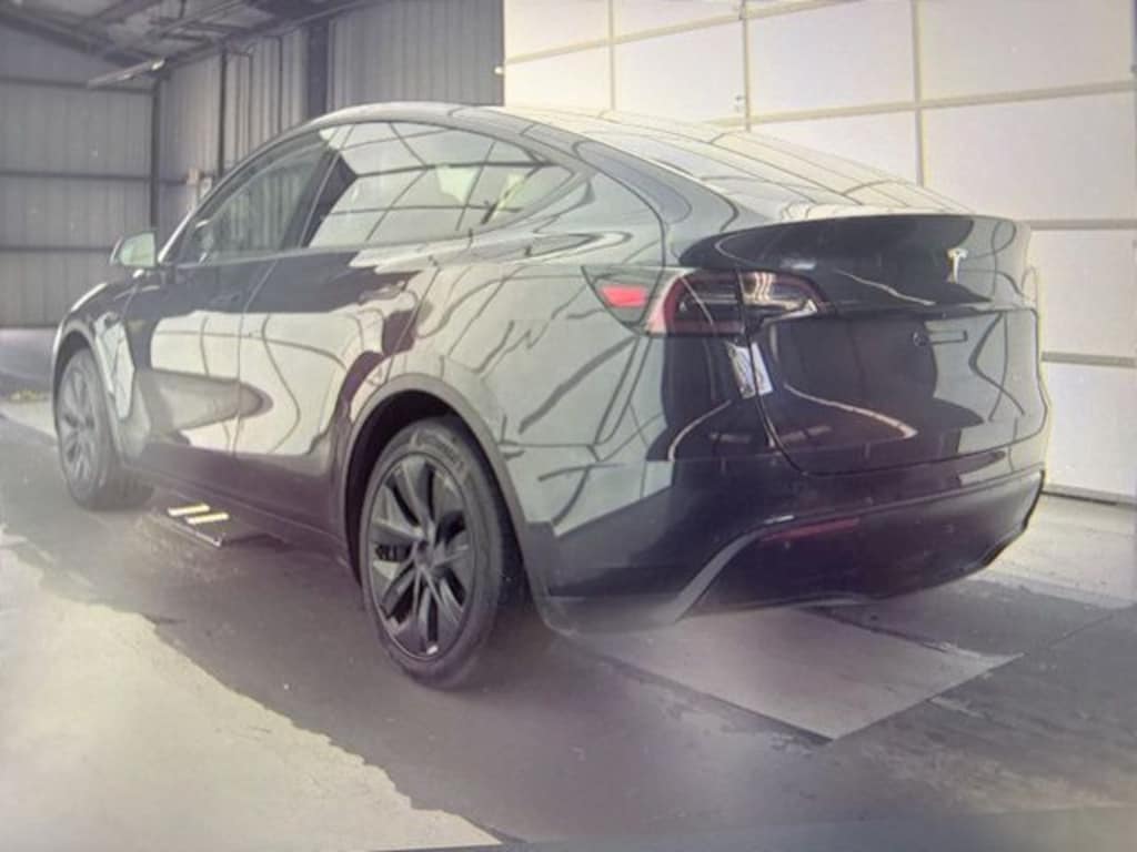 Used 2024 Tesla Model Y Long Range SUV