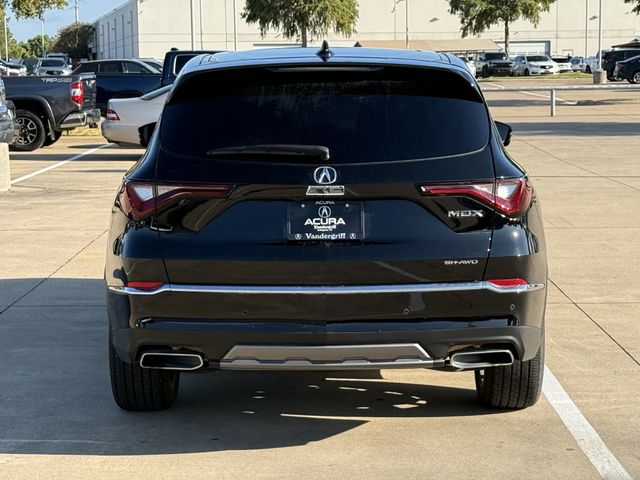 Used 2025 Majestic Black Pearl Acura Technology Package image 5
