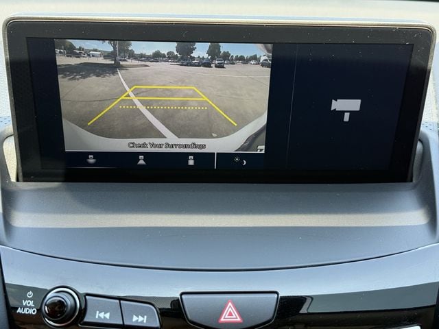 Used 2021 Platinum White Pearl Acura Base image 17