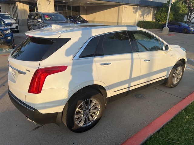Used 2019 Cadillac XT5 Luxury with VIN 1GYKNCRS4KZ195769 for sale in Arlington, TX