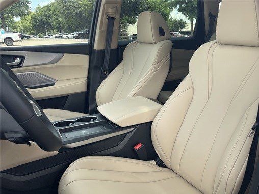 New 2026 Platinum White Pearl Acura FWD image 27