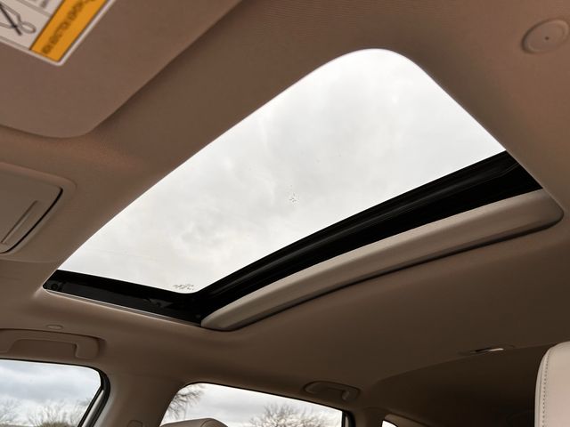 Used 2024 Platinum White Pearl Honda EX-L image 26