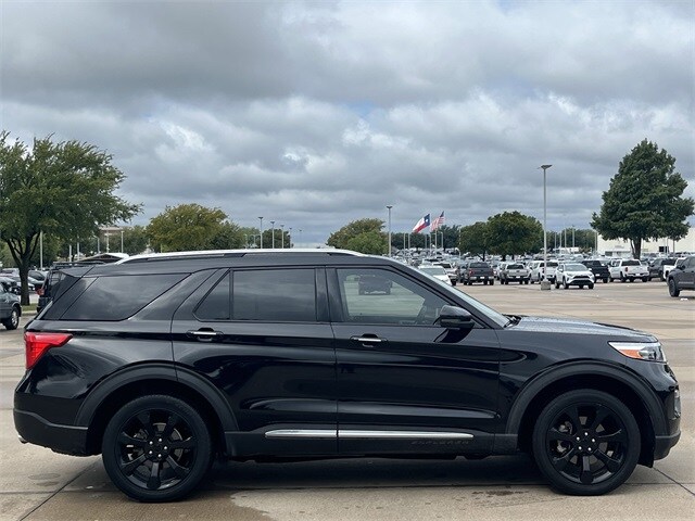 2020 Ford Explorer Platinum photo 3