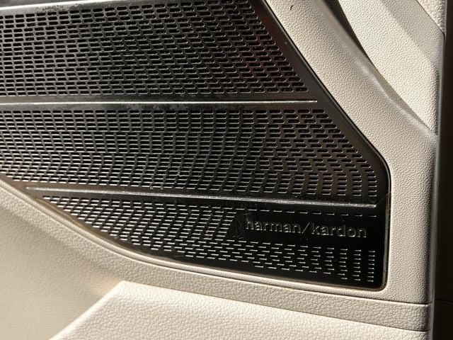 Used 2021 Hyper White Hyundai Calligraphy image 29