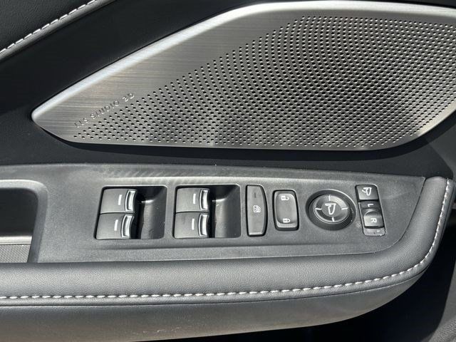 Used 2026 Solar Silver Metallic Acura Advance Package image 25