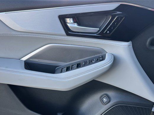 New 2026 Solar Silver Metallic Acura FWD Technology Package image 25