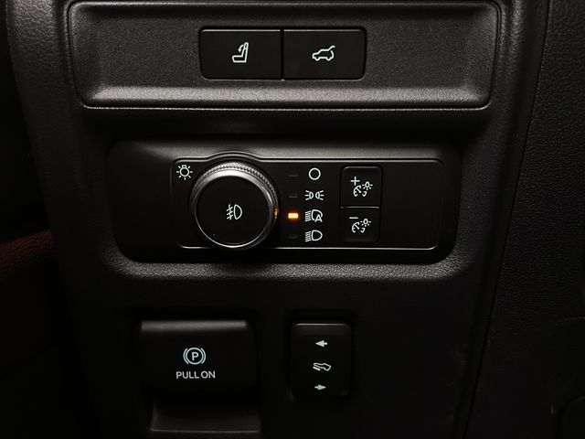 Used 2022 Agate Black Metallic Ford Limited image 24