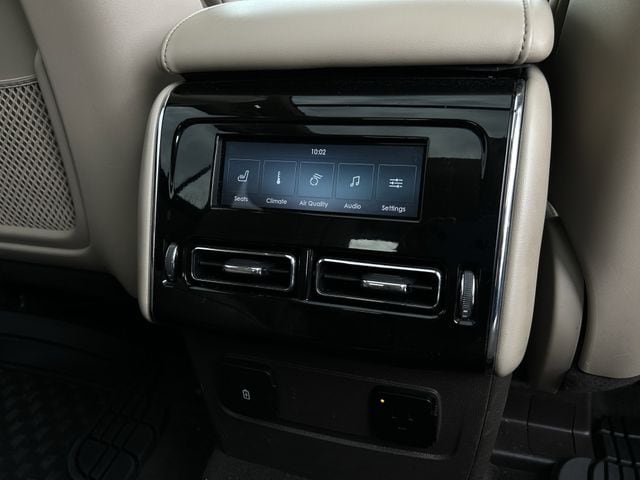 Used 2021 Pristine White Lincoln Reserve image 32