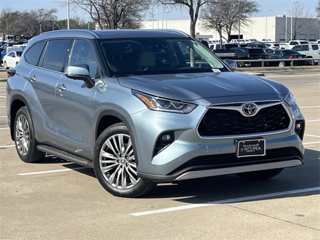 Used 2024 Toyota Highlander Platinum SUV