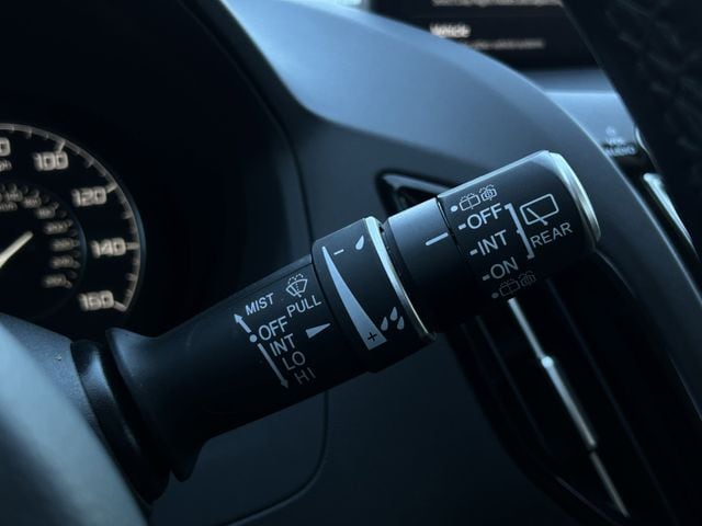 Certified Used 2022 Platinum White Pearl Acura Technology Package image 26