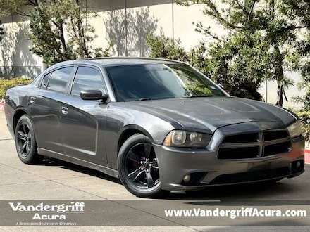 2013 Dodge Charger SXT Sedan