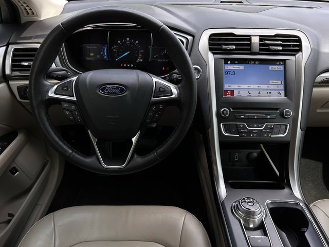 Used 2018 Magnetic Metallic Ford SE Luxury image 13